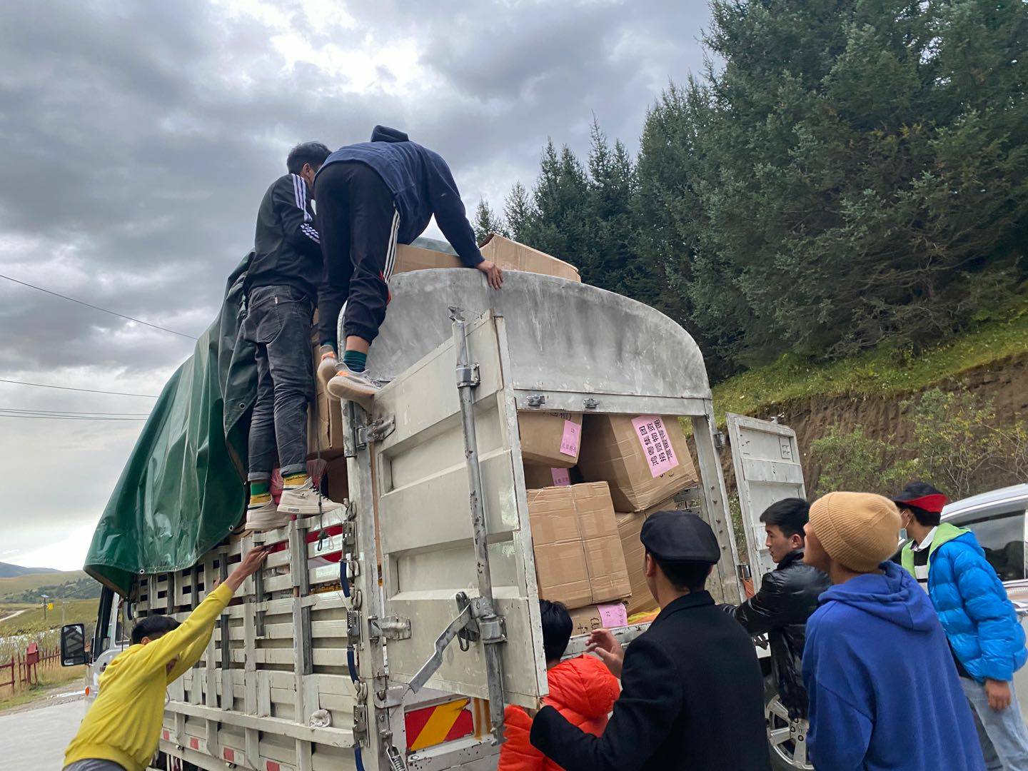 长春黎宇机电产品销售有限公司公益回顾丨家国同欢月同圆 温暖满载甘孜州(图5)